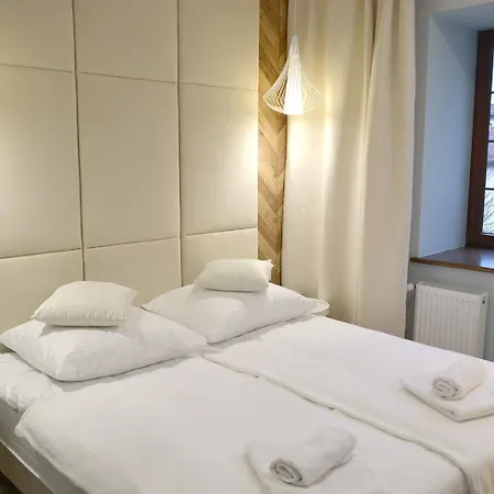 Hotel Zaklad Aktywnosci Zawodowej W Swierzawie *