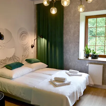 Zaklad Aktywnosci Zawodowej W Swierzawie Ξενοδοχείο Świerzawa